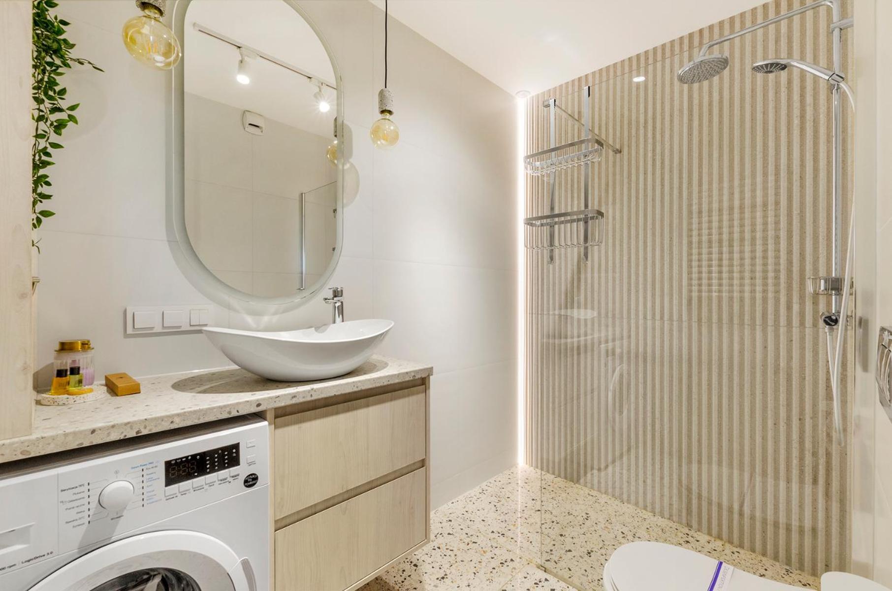 Queen Size Bed - Apartament Obok Manufaktury W Centrum Lodzi - Parking Gratis!!! Экстерьер фото